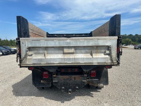 Used 2014 Ford F550 4x4 Regular Cab Super Duty image 6