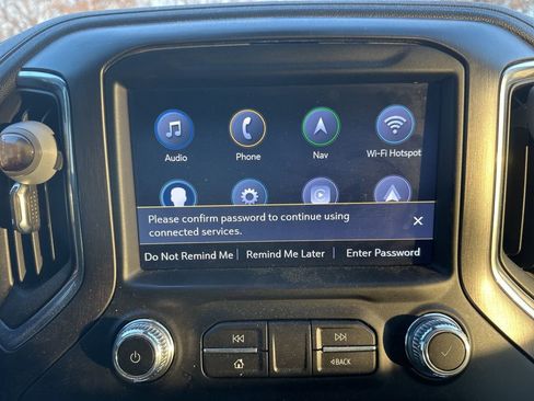 Used 2022 GMC Sierra 2500 AT4 w/ AT4 Preferred Package image 21