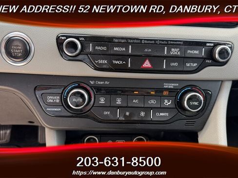 Used 2017 Kia Niro Touring w/ Advanced Technology Package FWD image 24