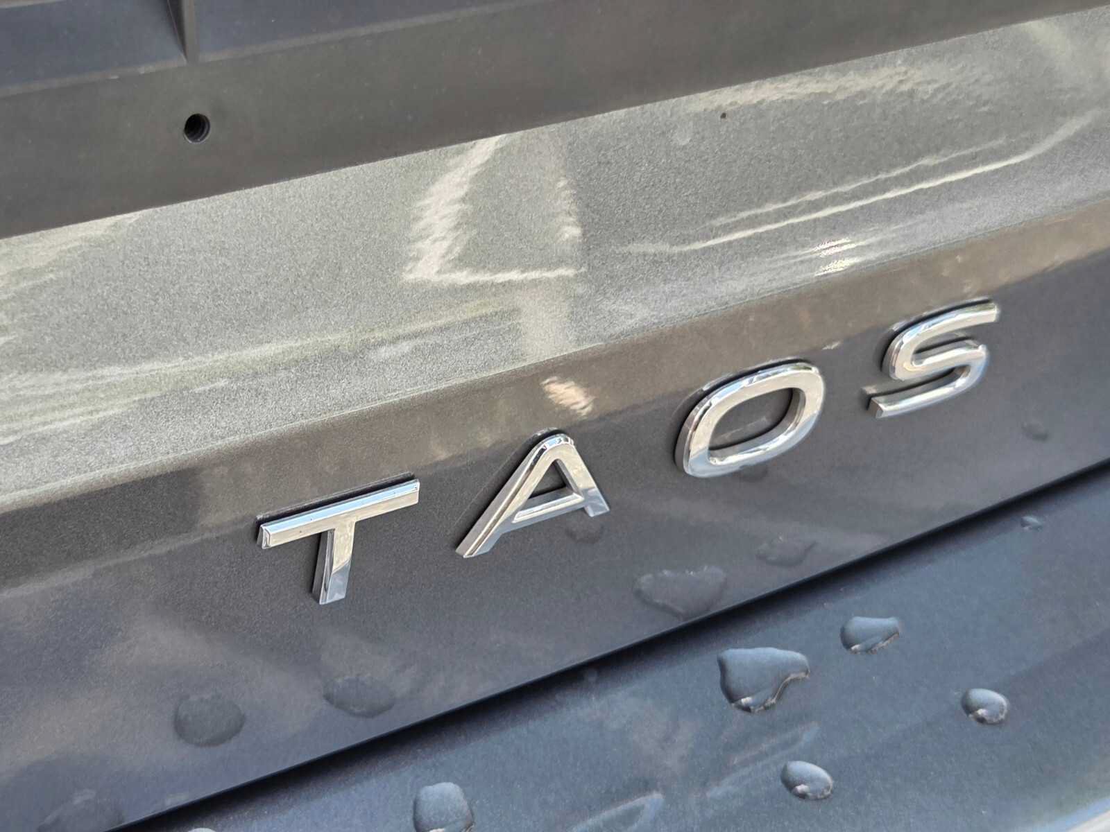 Used 2023 Volkswagen Taos SE FWD image 17