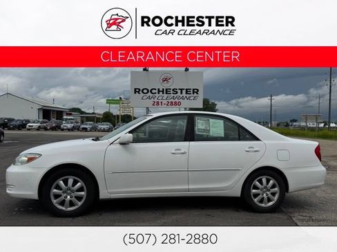 Used 2002 Toyota Camry XLE FWD image 1