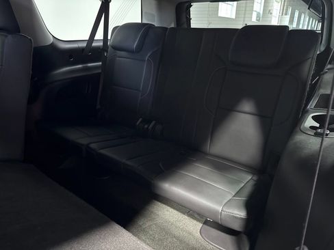 Used 2016 Chevrolet Suburban LT AWD/4WD image 37