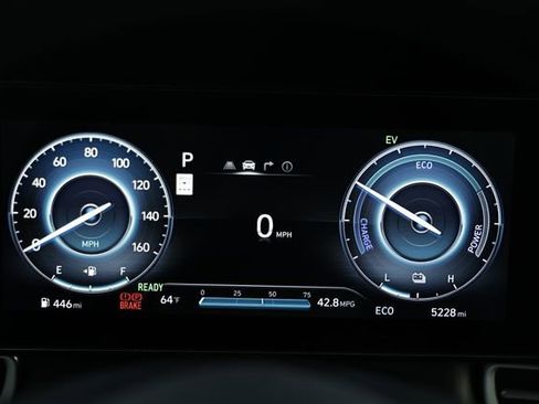 Certified 2025 Hyundai Elantra Limited image 30