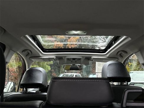 Used 2018 Subaru Forester 2.5i Touring w/ Popular Package #3B image 9