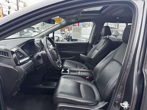 Used 2023 Honda Odyssey Touring image 18