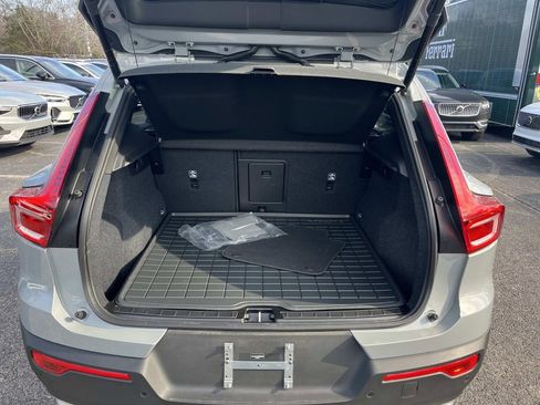 Used 2025 Volvo XC40 B5 Core w/ Protection Package Premier image 12