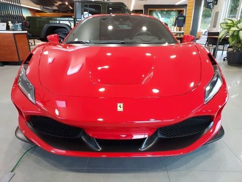 Used 2021 Ferrari F8 Tributo image 8