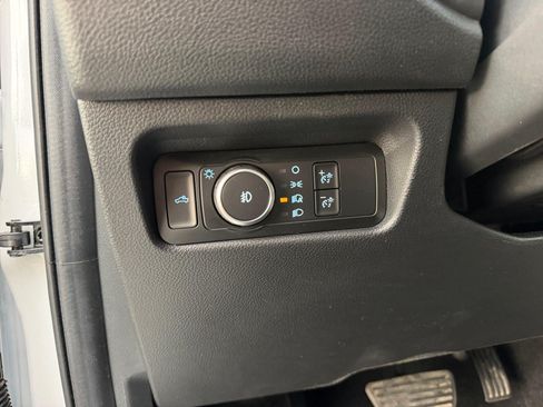 Used 2025 Ford Ranger Lariat w/ FX4 Off-Road Package AWD/4WD image 18