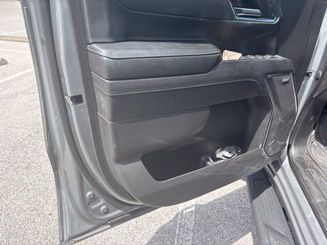 Used 2023 Chevrolet Silverado 1500 LT Trail Boss w/ LT Trail Boss Premium Package AWD/4WD image 5