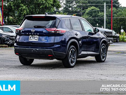 Used 2024 Nissan Rogue SV AWD/4WD image 6