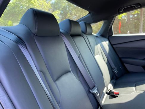 Used 2025 Honda Accord Sport image 36