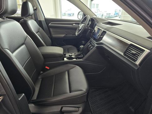 Used 2023 Volkswagen Atlas SE w/ Panoramic Sunroof Package AWD/4WD image 44