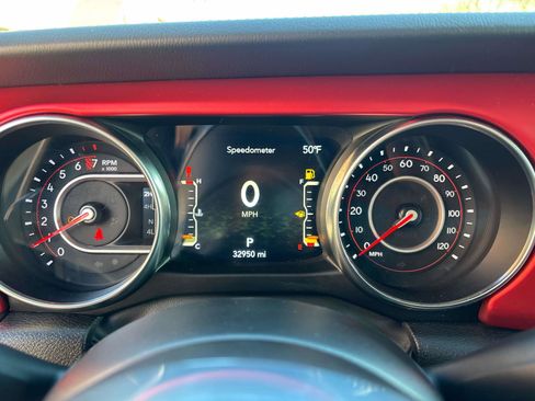 Used 2022 Jeep Gladiator Rubicon w/ Dual Top Group image 19