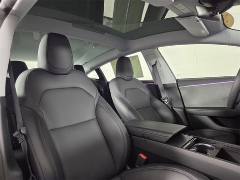 Used 2025 Tesla Model 3 Long Range image 31