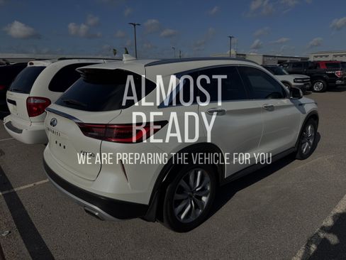 Used 2022 INFINITI QX50 Essential FWD image 4