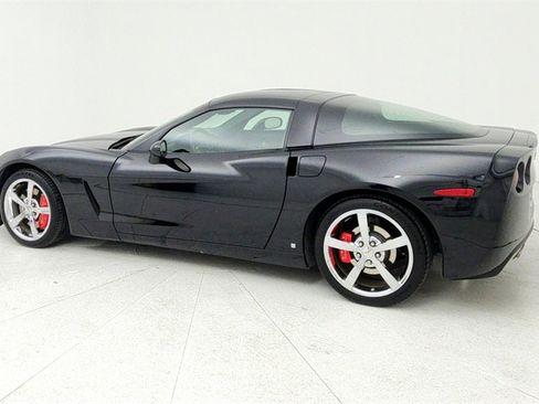 Used 2010 Chevrolet Corvette Coupe w/ 1LT image 4