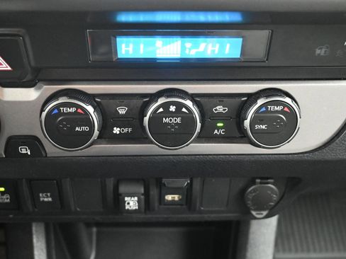 Used 2023 Toyota Tacoma SR5 w/ Technology Package image 15