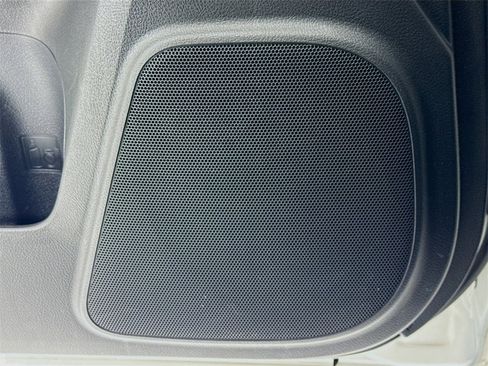 Used 2018 Toyota 4Runner TRD Off-Road Premium image 12