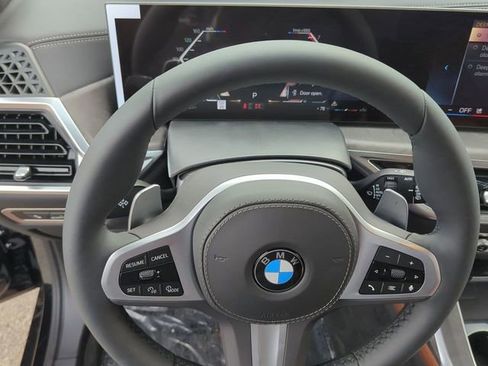 Used 2026 BMW X7 xDrive40i w/ M Sport Package AWD/4WD image 17