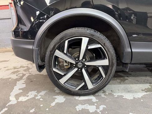 Used 2022 Nissan Rogue Sport SL AWD/4WD image 9