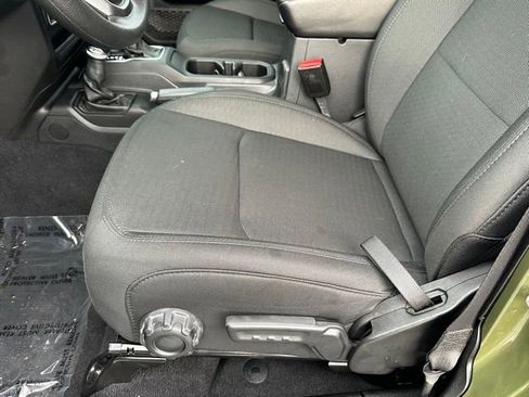 Used 2021 Jeep Wrangler Unlimited Sport image 28