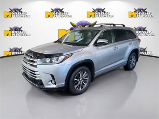 Used 2017 Toyota Highlander XLE video 1