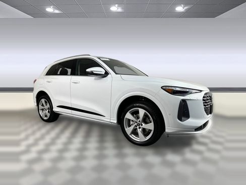 New 2025 Audi Q5 Premium Plus image 21