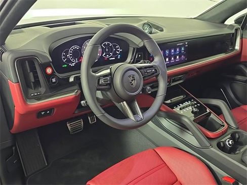 New 2026 Porsche Cayenne Turbo image 4