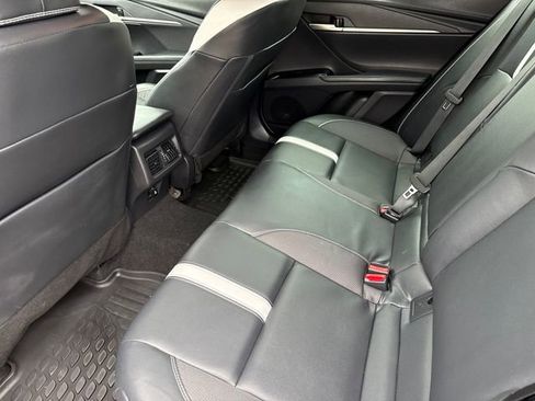 Used 2025 Toyota Camry SE w/ Convenience Package image 17