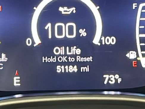 Used 2024 Chrysler Pacifica Touring-L FWD image 18