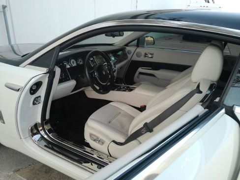 Used 2014 Rolls-Royce Wraith image 14