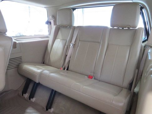 Used 2012 Ford Expedition XLT image 17