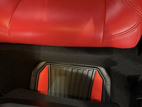 Used 2019 Dodge Challenger SXT image 23