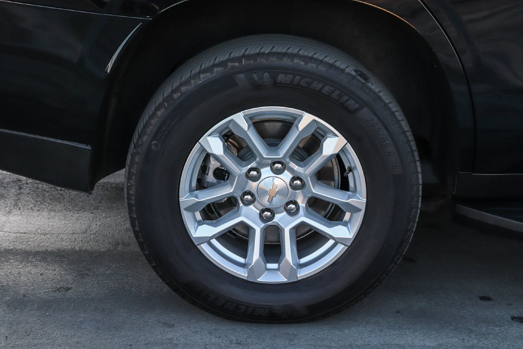 Used 2025 Chevrolet Tahoe LT AWD/4WD image 12