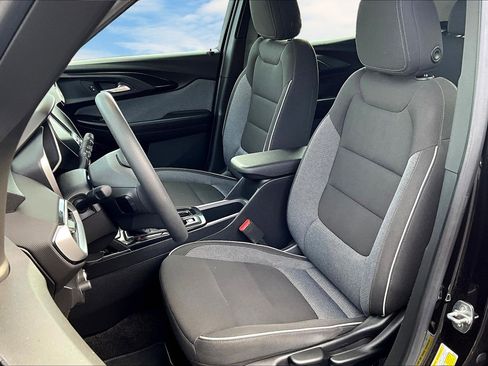 Used 2023 Chevrolet TrailBlazer LS image 13