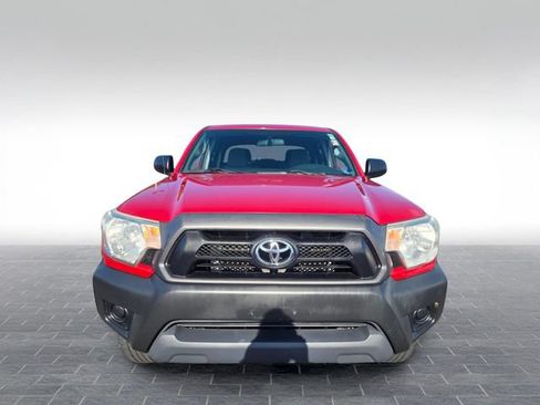 Used 2012 Toyota Tacoma PreRunner w/ Convenience Pkg RWD image 2