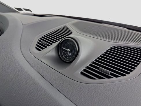 Certified 2025 Porsche Cayenne S AWD/4WD image 28