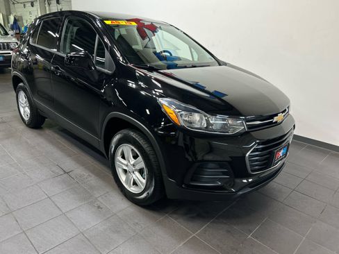 Used 2019 Chevrolet Trax LS w/ Tint and Cruise Package image 2