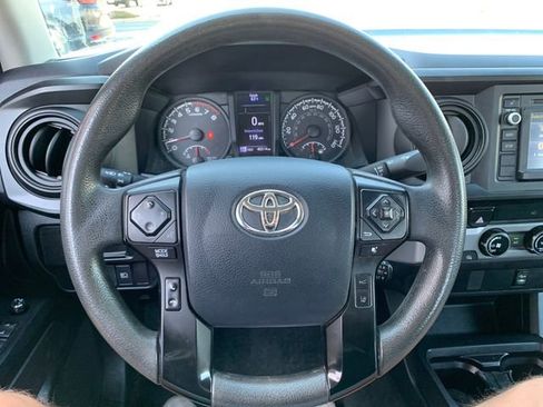 Used 2018 Toyota Tacoma SR image 18