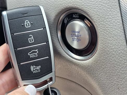 Used 2018 Genesis G80 5.0 Ultimate RWD image 19
