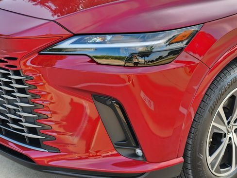 Used 2025 Lexus RX 350 Premium w/ Accessory Package (Z1) FWD image 6