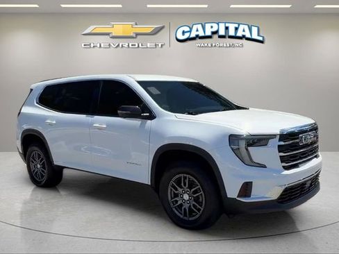 Used 2025 GMC Acadia Elevation FWD image 7