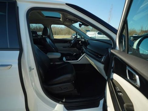 Used 2022 Kia Carnival SX Prestige image 20