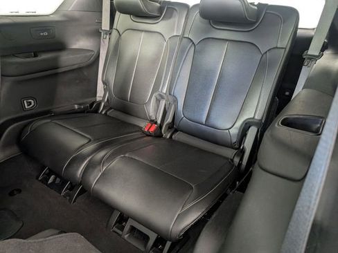 Used 2024 Jeep Grand Cherokee L Limited w/ Luxury Tech Group II AWD/4WD image 29