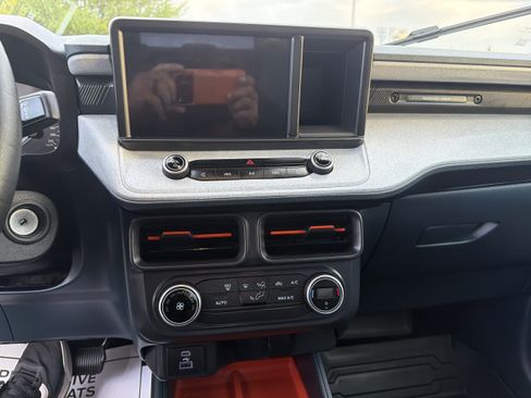 Used 2022 Ford Maverick XLT FWD image 13