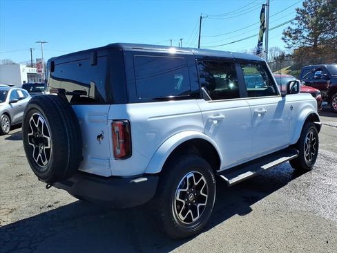Used 2025 Ford Bronco Outer Banks image 7