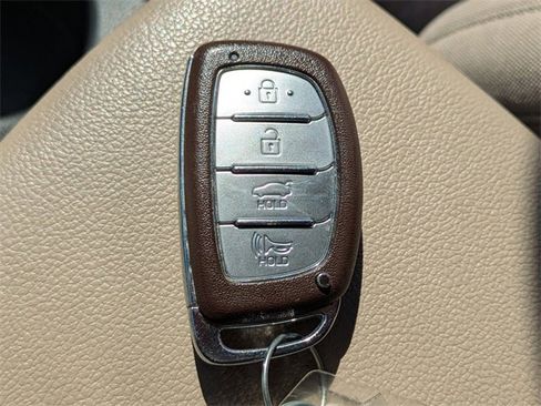 Used 2020 Hyundai Elantra Value Edition image 25