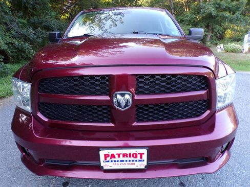 Used 2018 RAM 1500 Express image 2