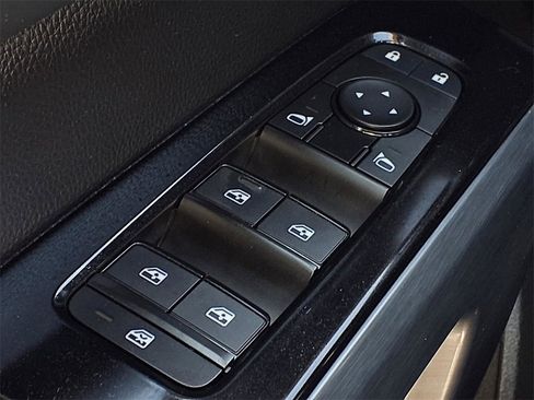 Used 2024 Nissan Pathfinder SL w/ SL Premium Package image 19