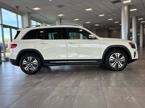 Certified 2026 Mercedes-Benz GLB 250 4MATIC image 2